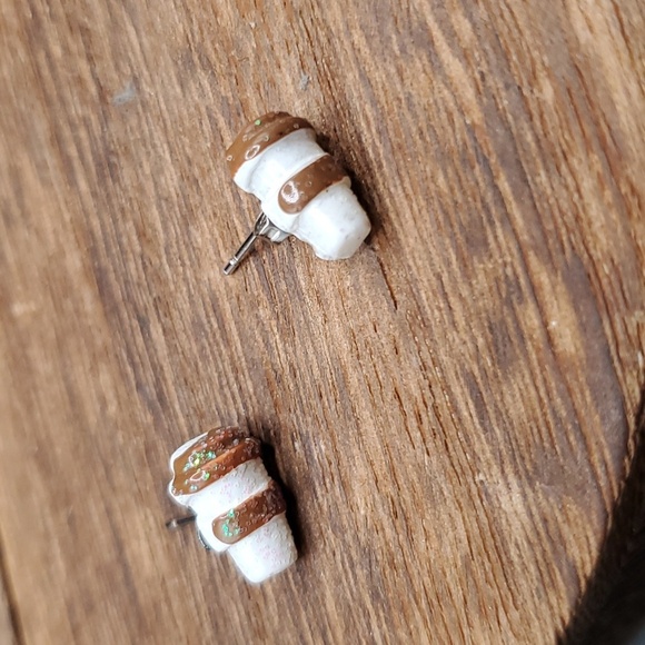 Adorable Mini Coffee Cup Earrings E210 - Picture 1 of 2